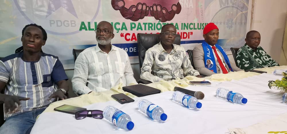 Les dirigeants de la coalition (API) Alliance patriotique inclusive appelée Cabaz Garandi ont décidé à l’unanimité dimanche, lors d’une conférence de presse, de paralyser tout le territoire si les élections n’étaient pas prévues dans un délai de 72 heures